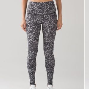 RARE STYLE Lululemon Wunder Under (Hi-Rise)